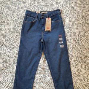 NWT Levi’s Mile High Super Skinny